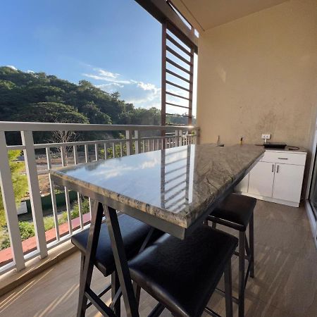Bonel Condo At Pico De Loro Cutad Kültér fotó
