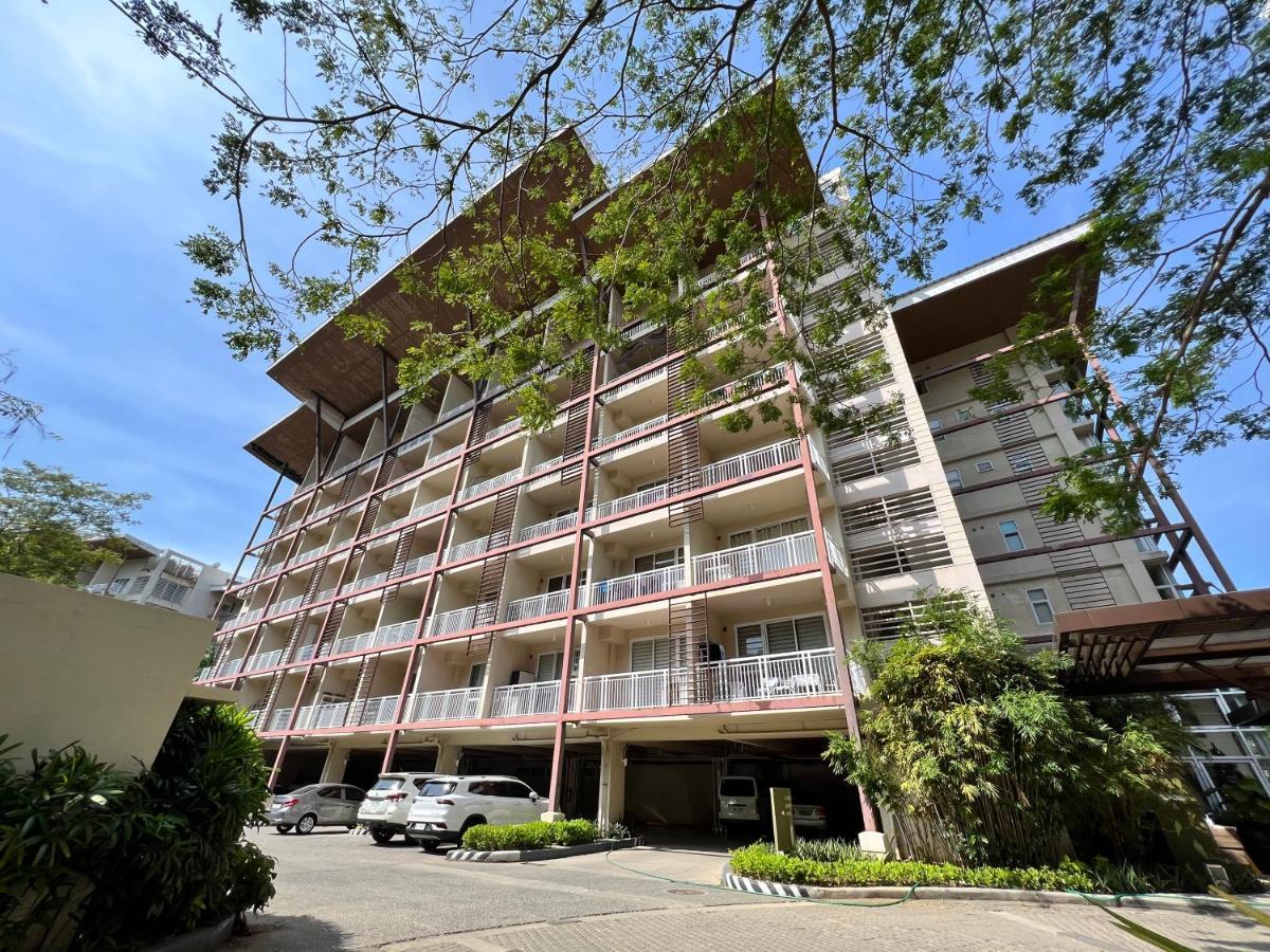 Bonel Condo At Pico De Loro Cutad Kültér fotó
